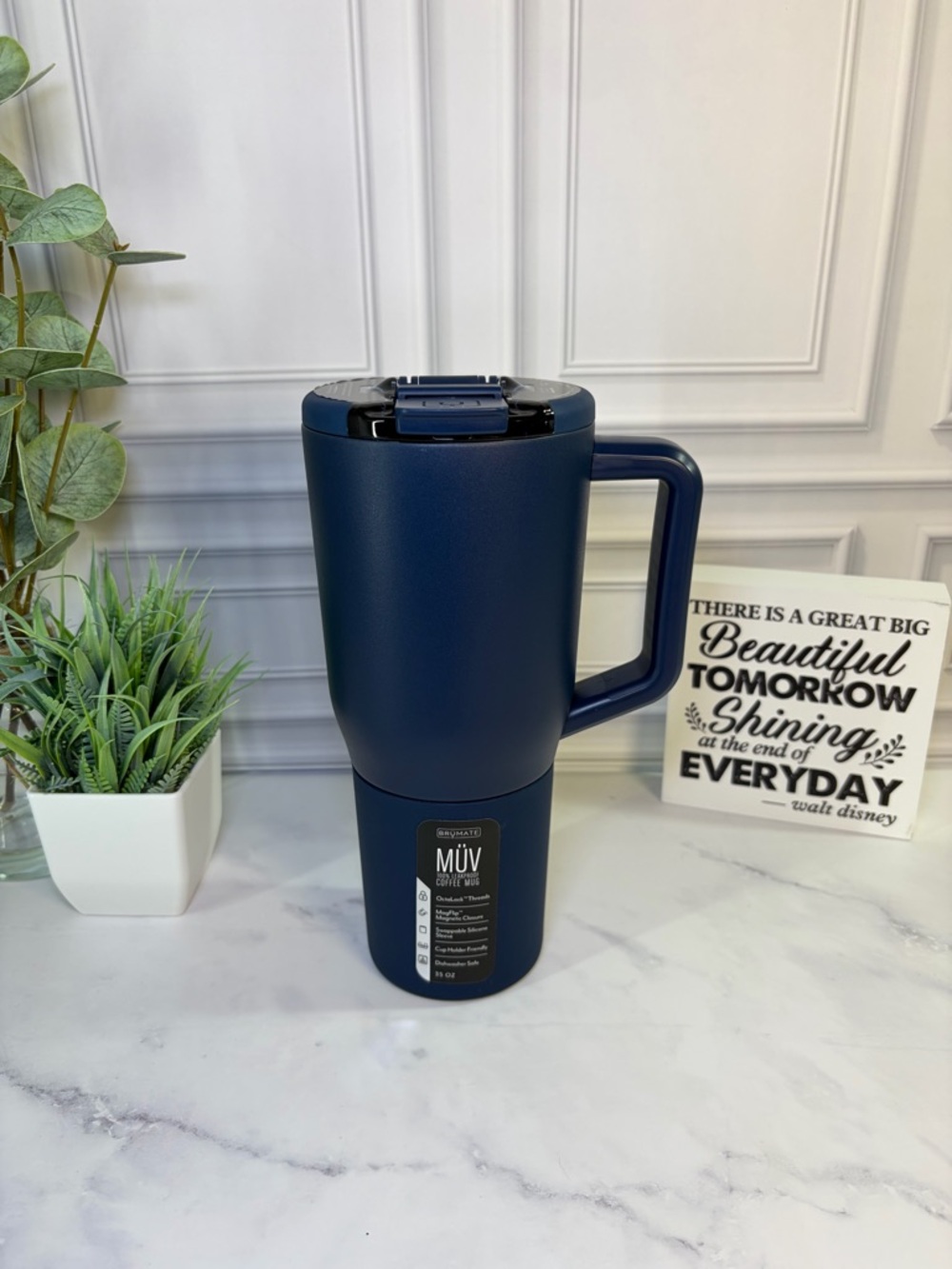 Brumate Matte Navy Muv 35oz BNWT